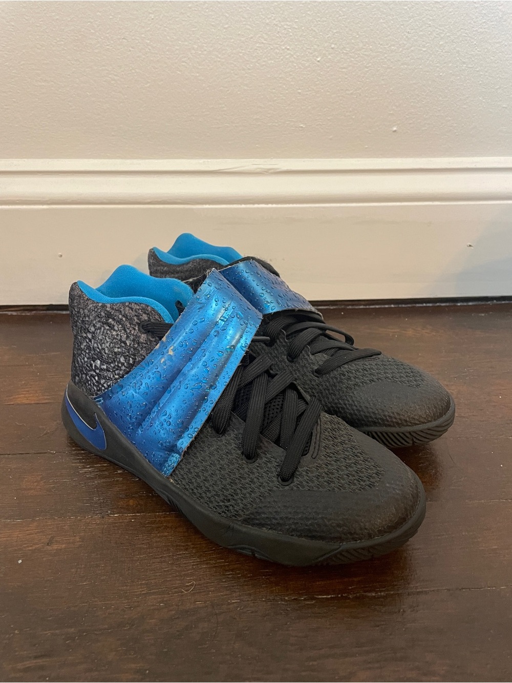 Nike Kyrie Irving Basketball Sneakers